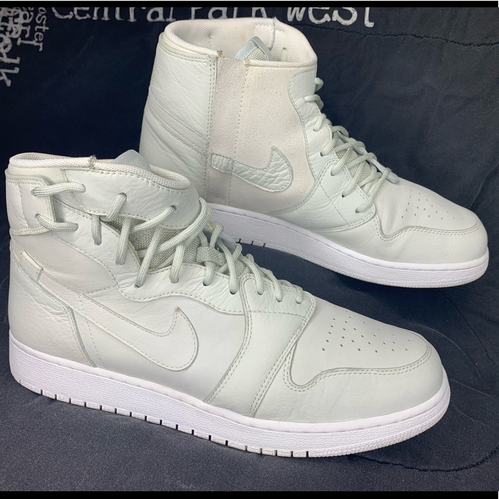 Nike Air Jordan 1 high Women’s Size 10.5 Rebel XX retro og cream white sail wmns
